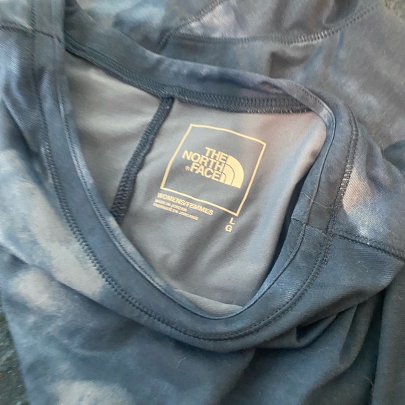 Northface top - Picture 4 of 5